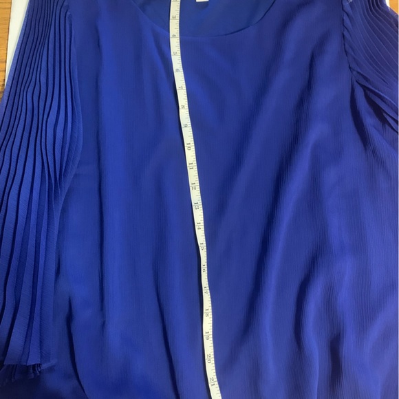 Blouse 100% polyester by Dress Barn - Picture 2 of 5